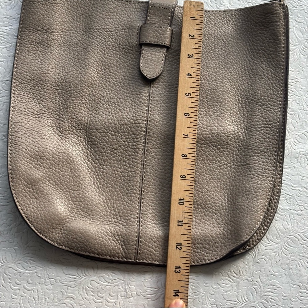 Banana Republic Leather Crossbody Hobo Bag in Taupe - Picture 12 of 13